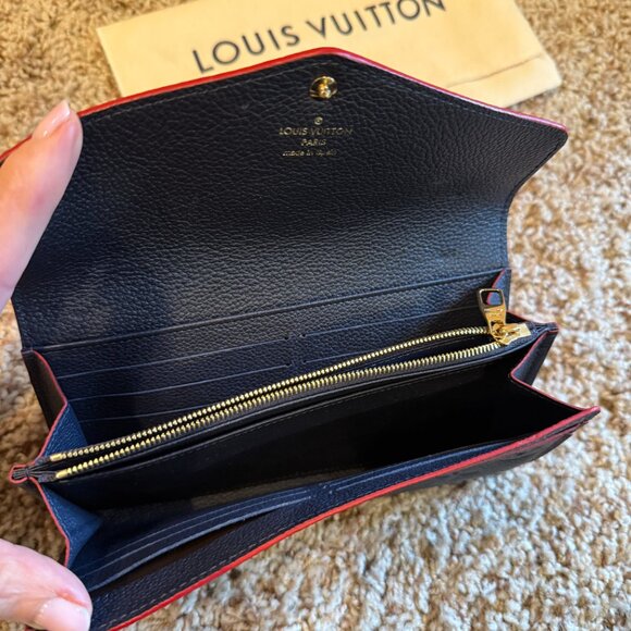RARE Navy LV Sarah Wallet - Picture 10 of 11